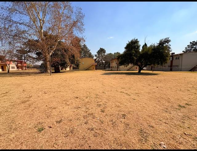 2 BEDROOM APARTMENT FOR SALE IN SASOLBURG EXT 3